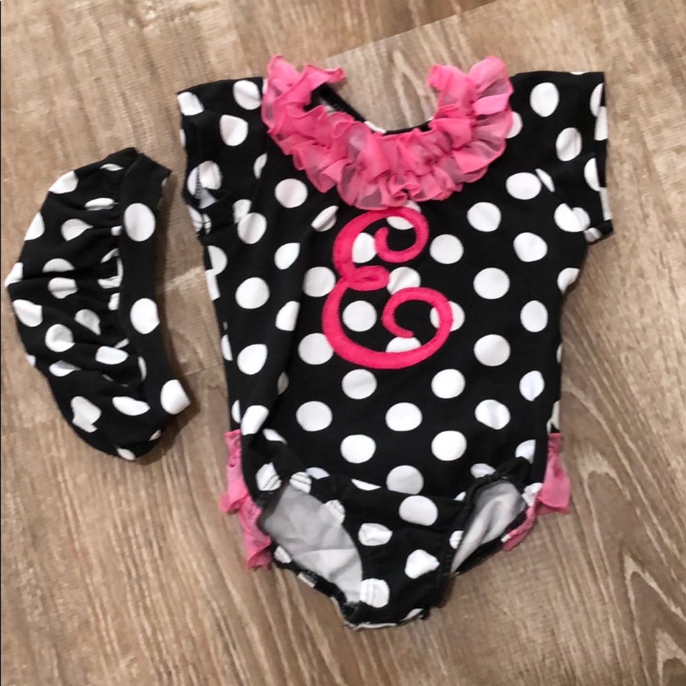 Ruffle back Onsie, Monogram E w Hat